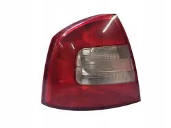 Vänster bakljus Skoda Octavia Mk2 (1Z) OEM 1Z5945095B