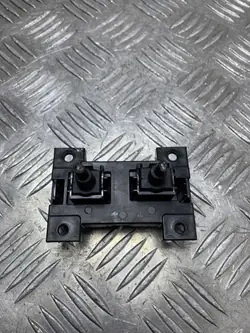 Prise USB OEM FOB24081 pour SsangYong Rexton 2019