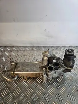 Enfriador EGR OEM 03P131512D para Volkswagen Polo V