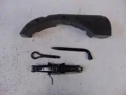 Nissan OE OEM Kit: Domkraft, Hjulnyckel, Bogserkrok