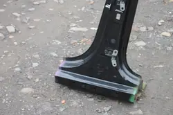 Kia OE Left Middle Pillar & Door Hinges - Used