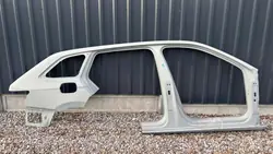 Poteau d'aile arrière droit OEM 428 Skoda Superb III