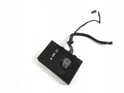 Porsche USB-pistorasia OEM 7PP035727 - Käytetty