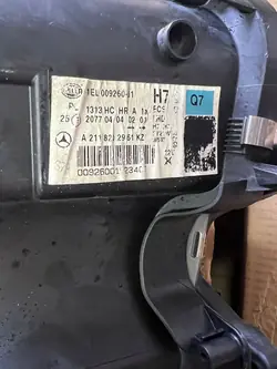 Linker koplamp Mercedes-Benz E W211 2008