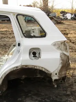 Takalokasuojus Vasen Taka 26U Suzuki Vitara III