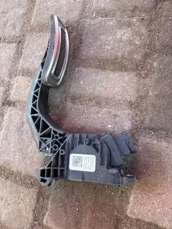 Bentley Bentayga 4.0 TDI Gaspedal OEM 36A723503A