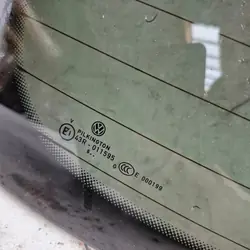 Vitre arrière OEM 5TA845051 pour VW Touran II