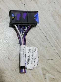 Tapón puerta delantera derecha OEM 240105658S Dacia Jogger