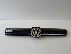 Volkswagen Golf VII Radiator Grille OE 5G0853651Q