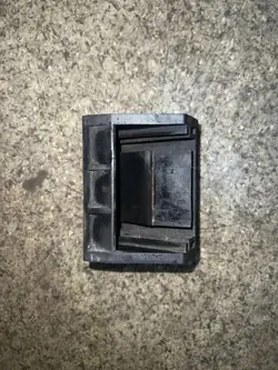 Soporte de radiador BMW OE 17117533537 - Usado