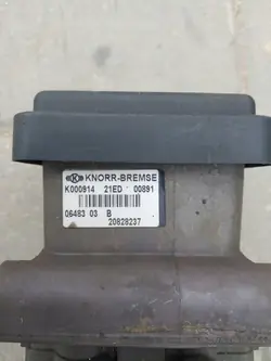 EBS-modulaattoriventtiili Etu OEM 20828237 - Käytetty