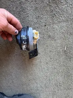 Renault Trafic Toeter OEM 50766 - Gebruikt