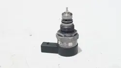 Bränslerails Trycksensor Audi Q7 4L 057130764H