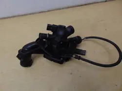 Carcaça de termostato Peugeot Citroen V758887680-05