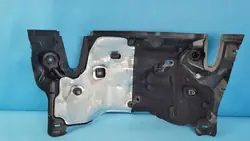 Mercedes W206 Väliseinäpeite OEM A2066203601