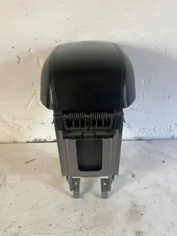 Läderarmstöd OEM 846812S900 för Hyundai IX35 2009-
