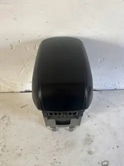 Nahka-kyynärnoja OEM 846812S900 Hyundai IX35 2009-
