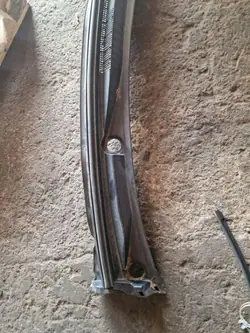 Brazo limpiaparabrisas Mitsubishi OE OEM 7405A501 - Usado