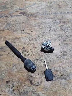 Motorhaubenschloss-Schlüssel Ford Kuga MK1 OEM lpokmnhyu890