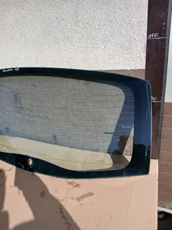 Vitre arrière OEM SZYBA TYLNA DACIA SANDERO I