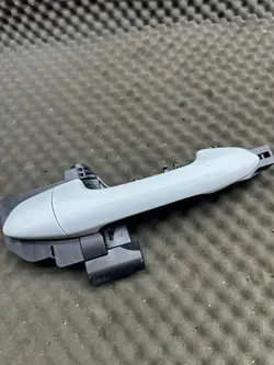 Oikea takaluukun kahva Kia Ceed