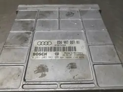 Unidade de Controlo Motor VW Audi Skoda 1.6 8V OEM 8D0907557HX