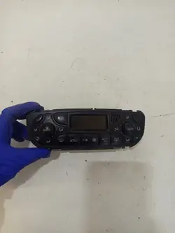 Mercedes CLK ilmastointipaneeli OEM 2098300285