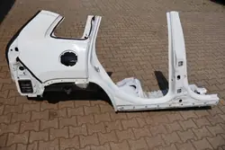 Jeep Cherokee KL takaoikea lokasuoja OEM ACM100DF