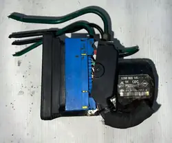 Pompe ABS Renault OEM 8200808145 pour Laguna II