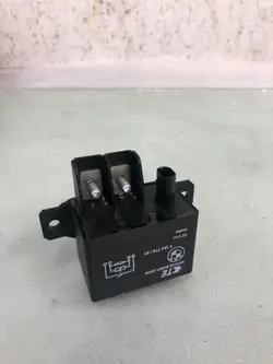 Relé BMW OEM 835477801 - Estado Usado