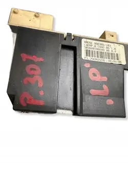 Peugeot 307 etuoven ikkunan säädin OEM 503620100208
