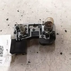 VP8X7X13N005BA takavalaisimen liitin CITROËN C5 III:lle