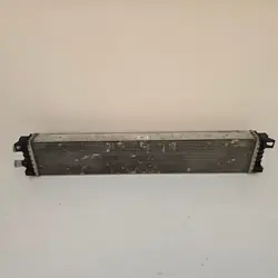 Käytetty Audi OE välijäähdytin OEM 8W0145804A