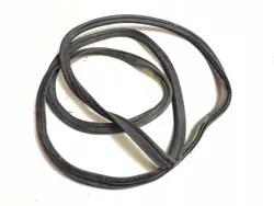 Audi Q5 8R bagageluckstätning OEM 8R0827705D - Begagnad