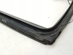 Maserati Quattroporte 2004 bakdörrtätning OEM 300578303