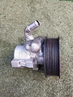 Pompe de direction assistée JEEP GRAND CHEROKEE WJ 3.1 TD