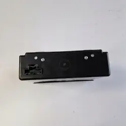 Opel Astra 5 CD-vaihtaja OEM 84016433 - Käytetty