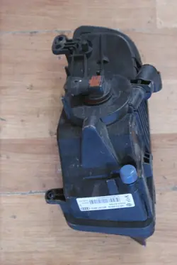 OEM 8K0941699B Farol de Nevoeiro Esquerdo Dianteiro Audi A4 B8