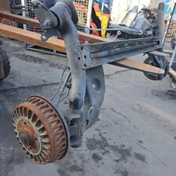 OEM 7113320 Bakaxelbalk för Renault Clio IV