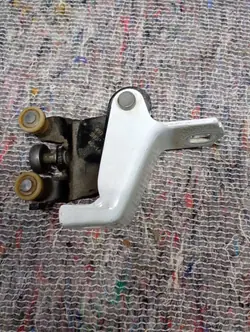 Guia de rolos OEM 497637G para porta deslizante Kangoo II/III