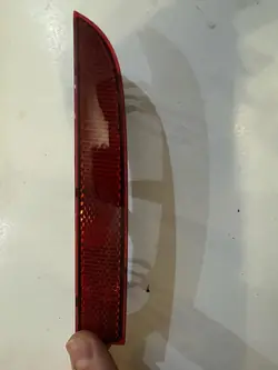 AUDI A4 B9 18-23 Takana Vasemman Puolen Heijastin 8W0945105A