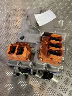 Inversor Volvo XC90 2017 OEM 31673216 - Usado
