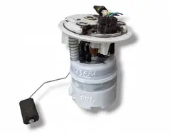 Pompe à carburant Peugeot 3008 2010 OE 1525NR