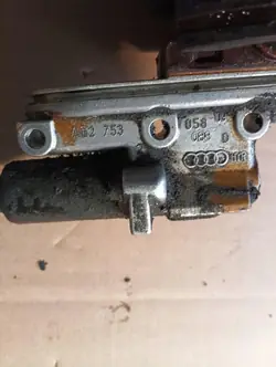 Volkswagen OE 058109088D Ajustador de árvore de cames