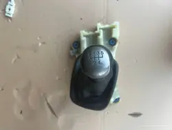 Pomo de palanca OEM GAŁKA LEWAREK HYUNDAI I30 2007-2010
