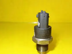 Polttoainepainetunnistin OEM DRC101221 Alfa Romeolle