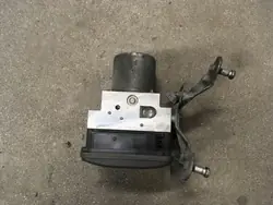 Mercedes ABS-jarrupumppu OEM A2114312712 - Käytetty
