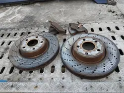 Discos e pastilhas dianteiros Mercedes W212 E-Class 3.0CDI V6