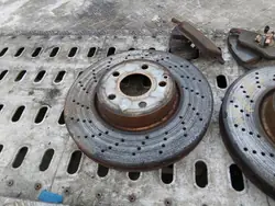 Disques et plaquettes avant Mercedes W212 E-Class 3.0CDI V6