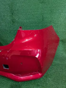Para-choque traseiro Toyota Corolla E21 Sedan